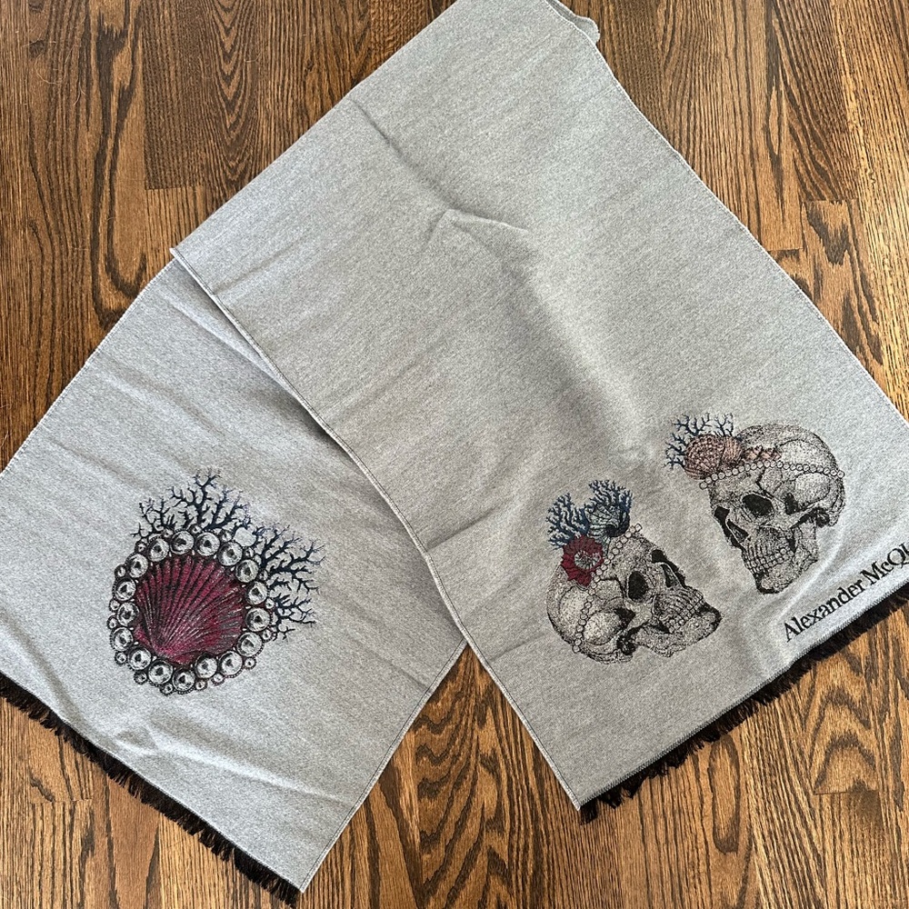 Alexander McQueen wool scarf